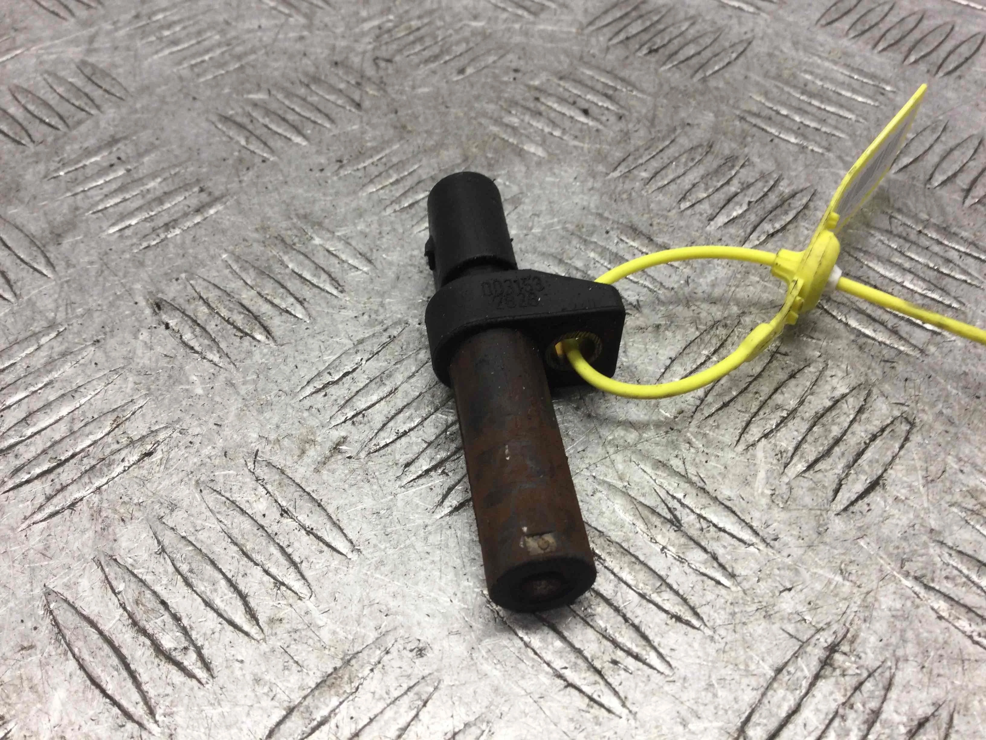 Датчик коленвала Mercedes E-klasse E-klasse (W211) 2002 - 2009 дизель 3.2 CDI Автомат Седан