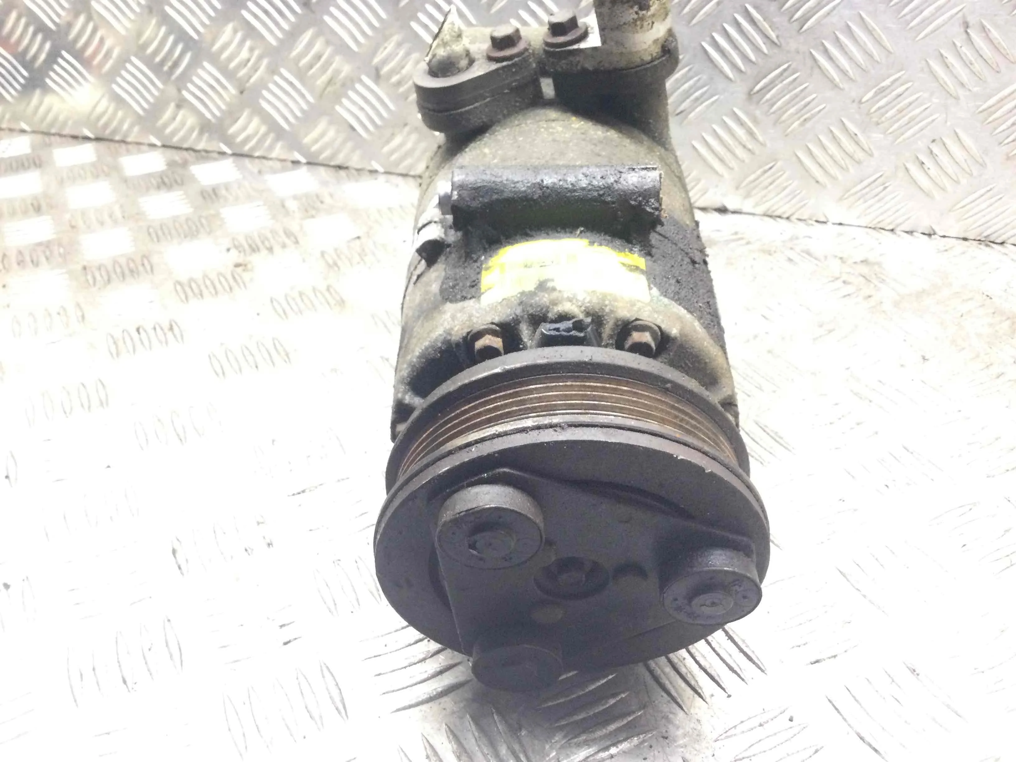 Компрессор кондиционера Ford Focus 2 поколение [рестайлинг] (2008-2011) бензин 1.6 i Механика