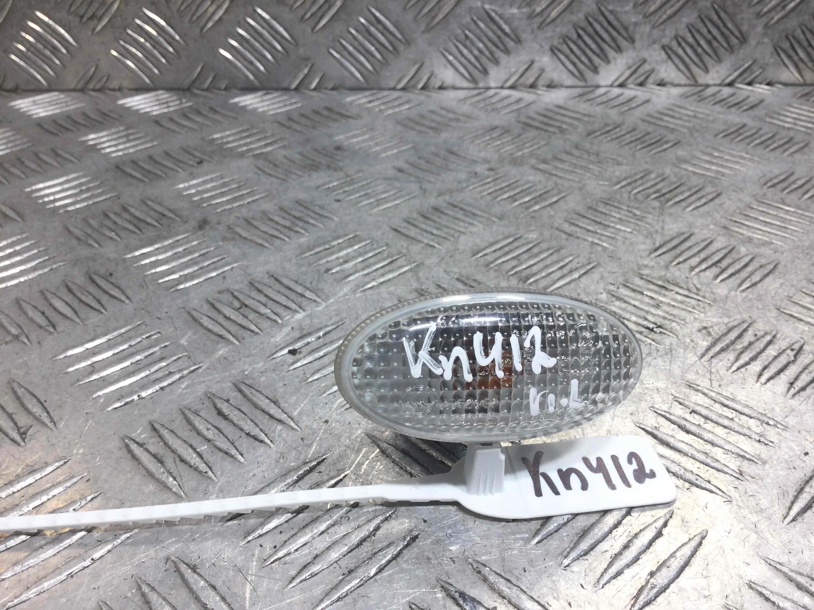 Повторитель передний левый Mazda 3 3 II (BL) 2008 - 2013 дизель 1.6 TD Механика Х/б