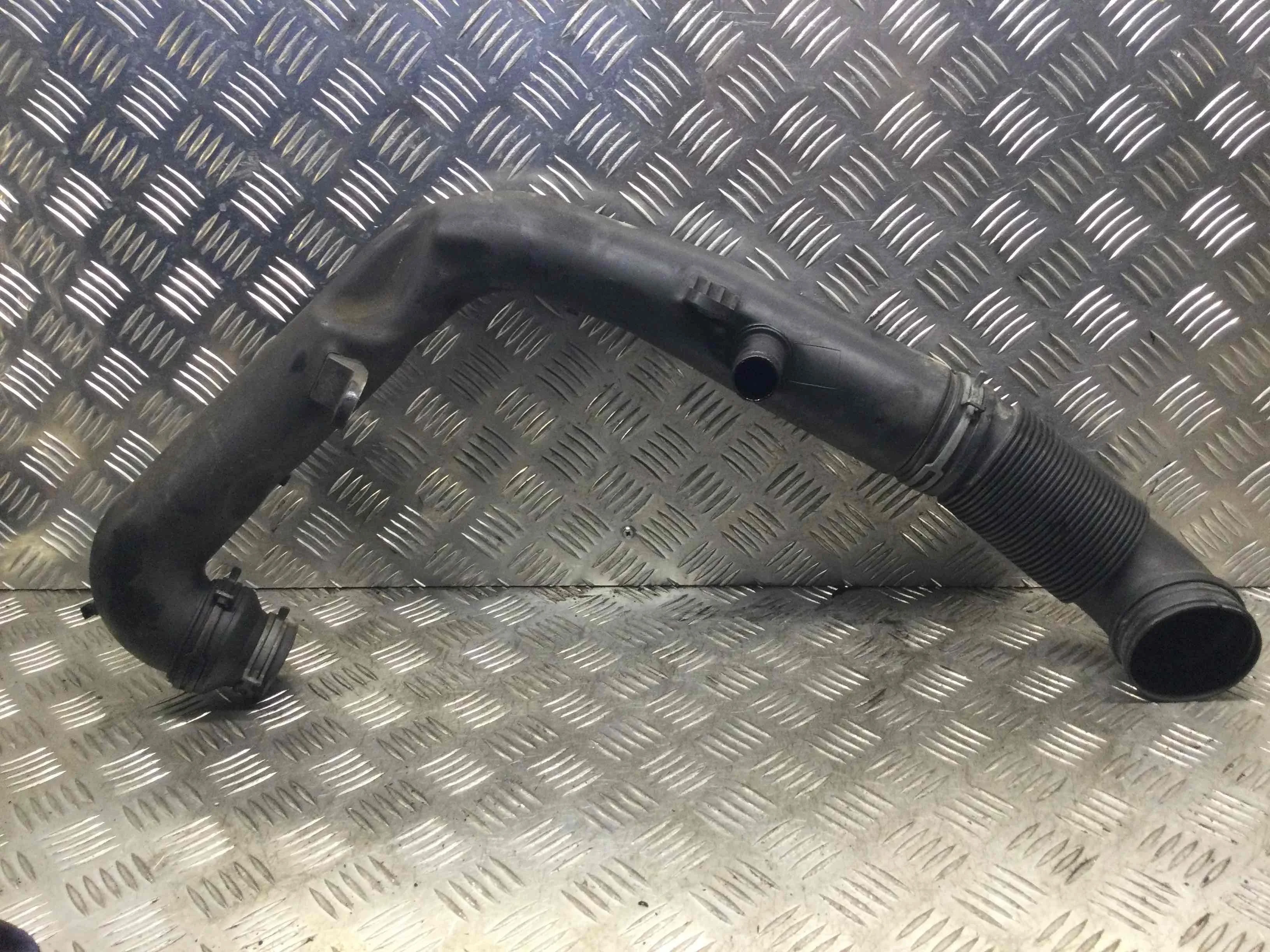 Патрубок воздушного фильтра SEAT Altea 1 поколение (2004-2009) дизель 1.9 TDI Механика Минивэн