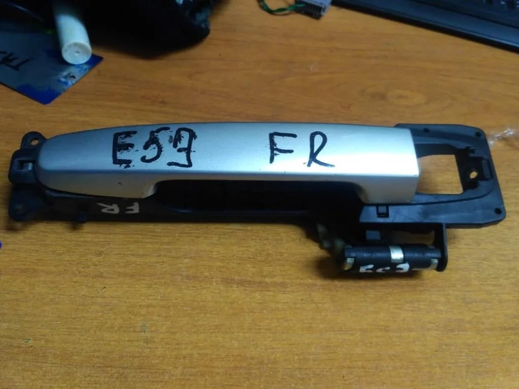 Б.у. ручка двери TOYOTA COROLLA ZRE151 TOYOTA COROLLA ZRE151