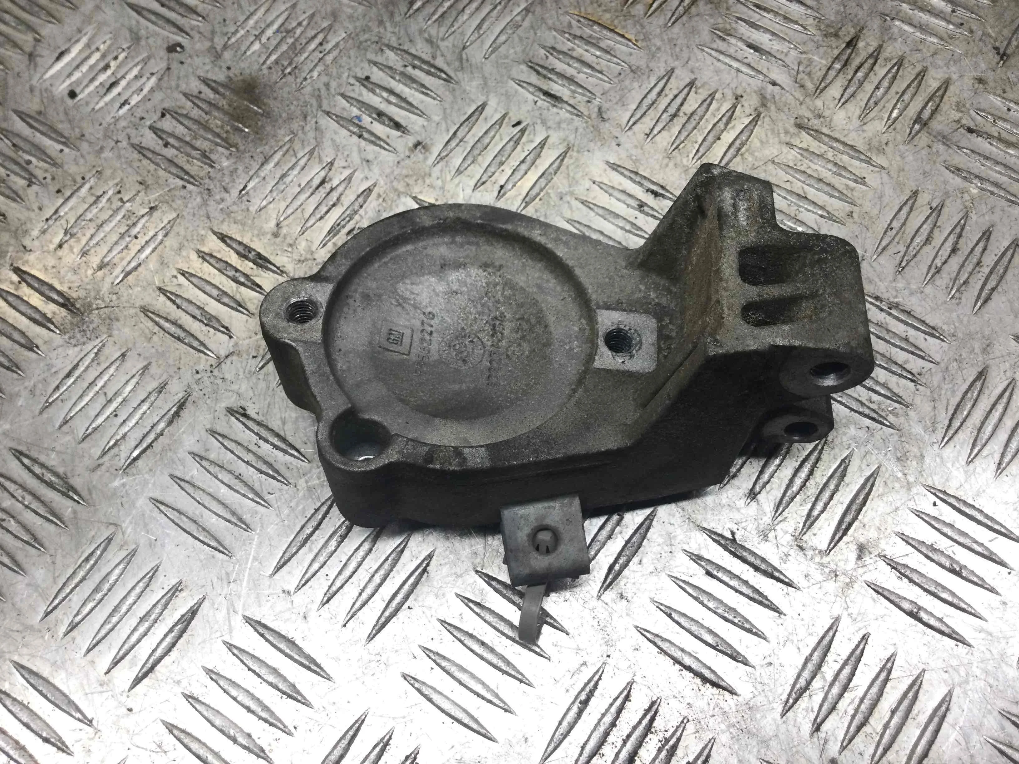 Кронштейн гидроусилителя Opel Astra H рестайлинг 2007 - 2010 бензин 1.8 i Механика Х/б