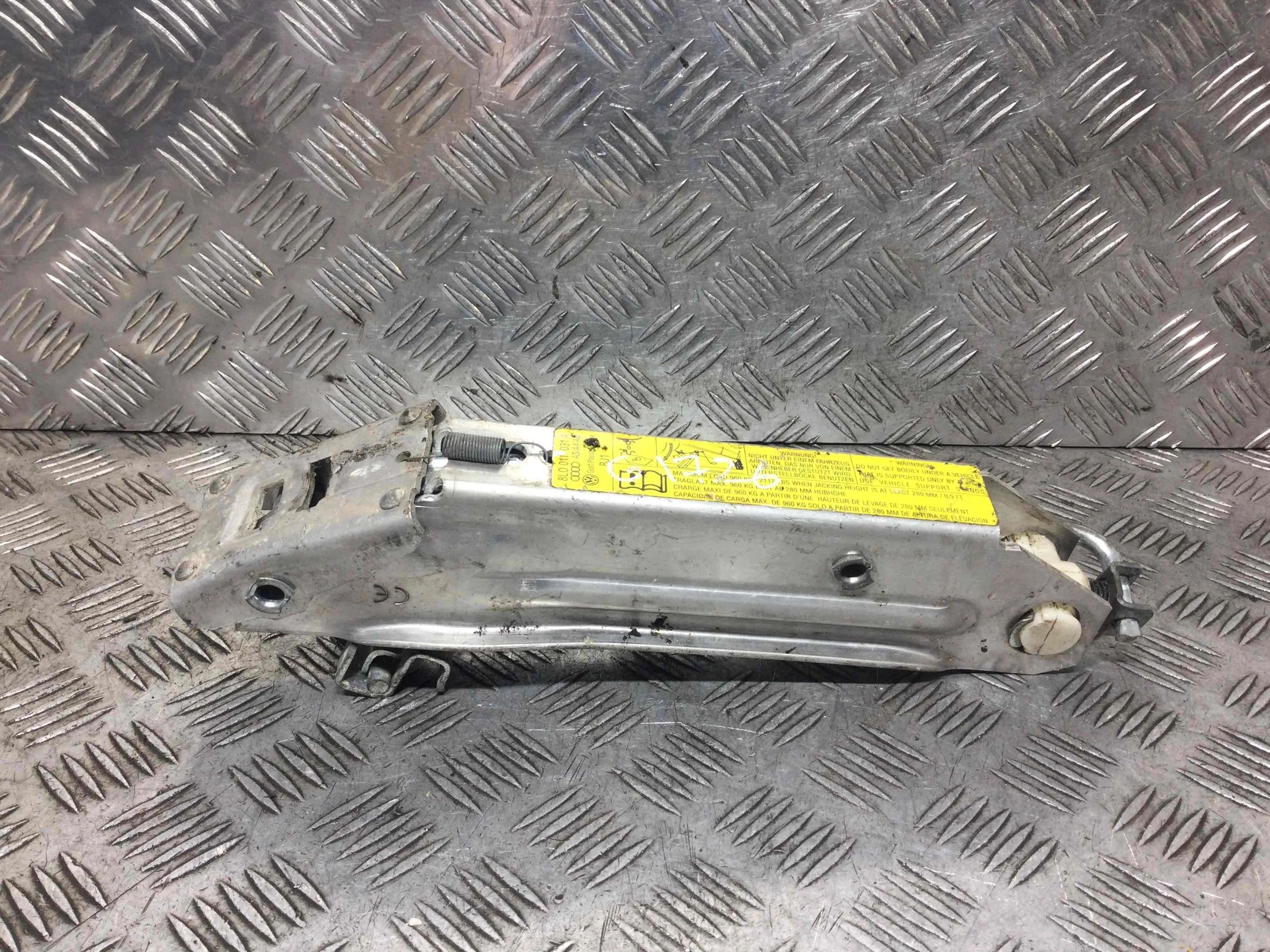 Домкрат Volkswagen Golf 4 поколение (1997-2004) бензин 1.6 i Механика Х/б