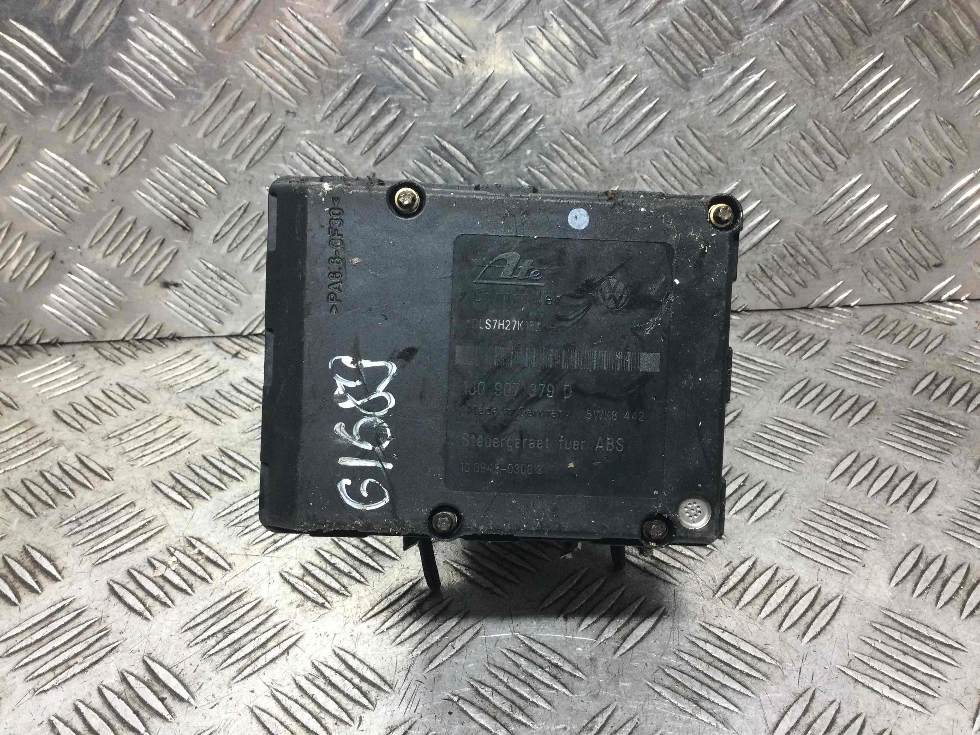 Блок ABS Audi A3 8L (1996-2000) бензин 1.6 i Механика Х/б