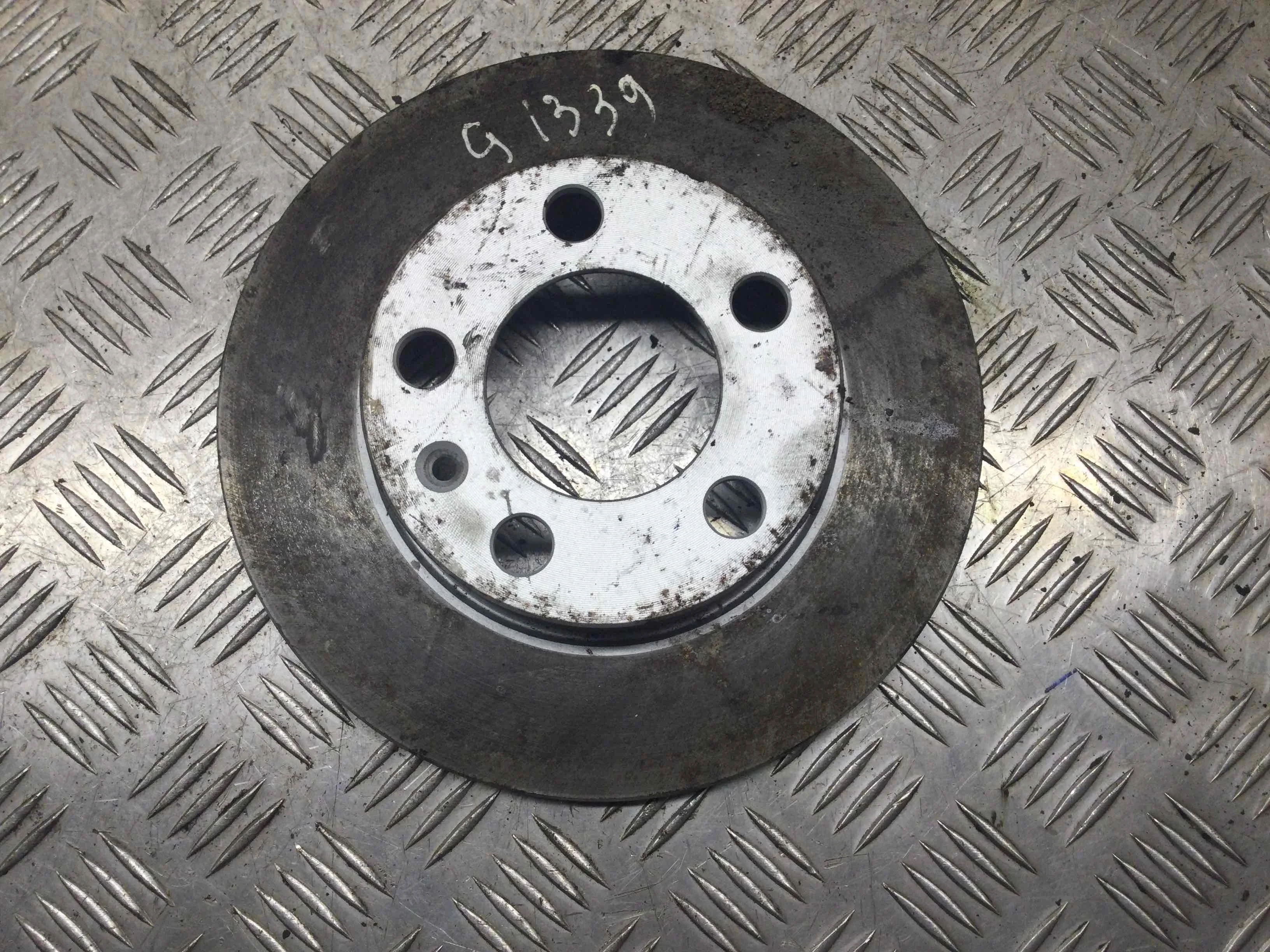 Диск тормозной задний Audi A3 8L [рестайлинг] (2000-2003) бензин 1.6 i Механика Х/б