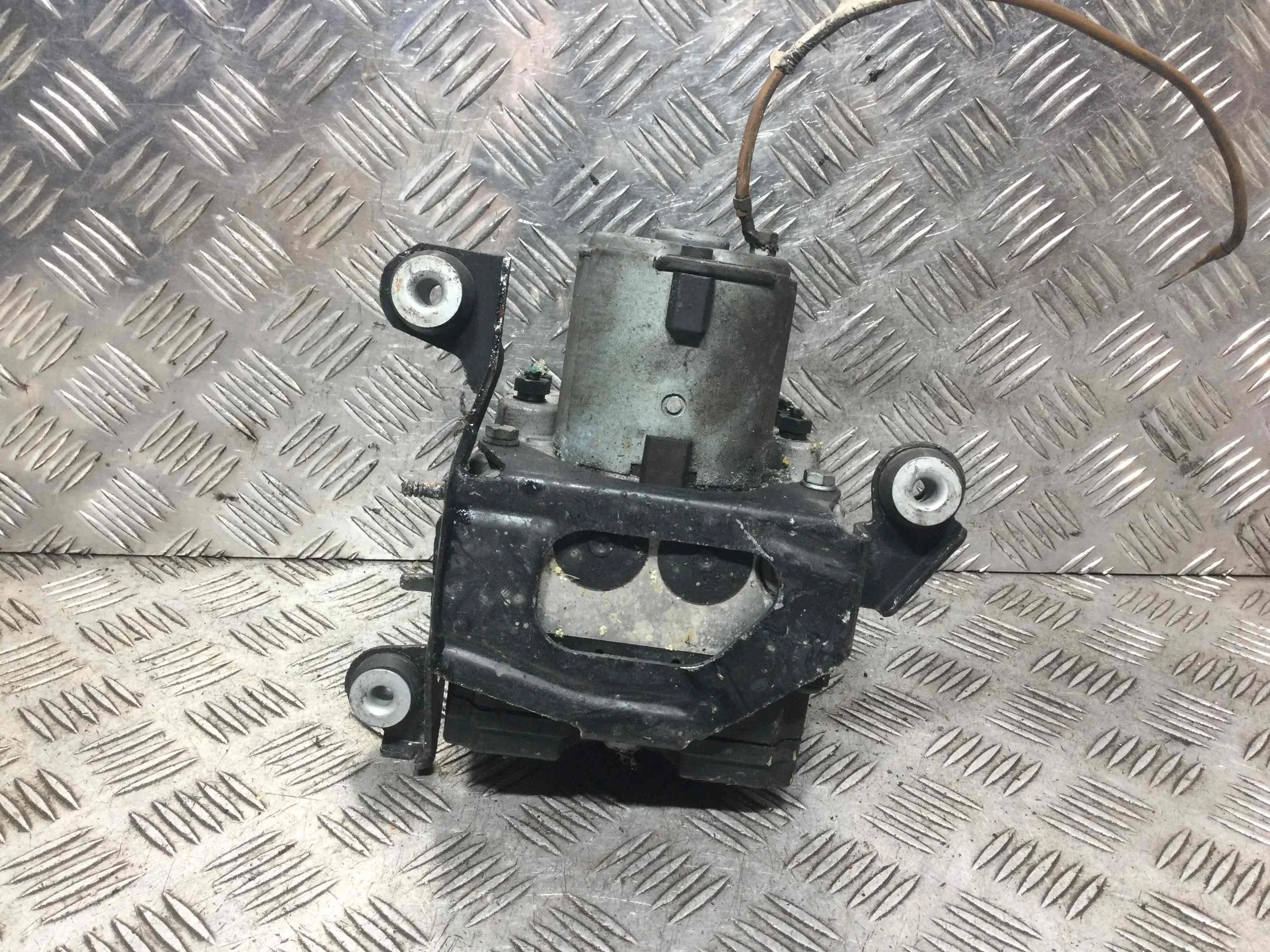 Блок ABS Audi A4 B5 (1994-1999) бензин 1.6 i Механика Седан