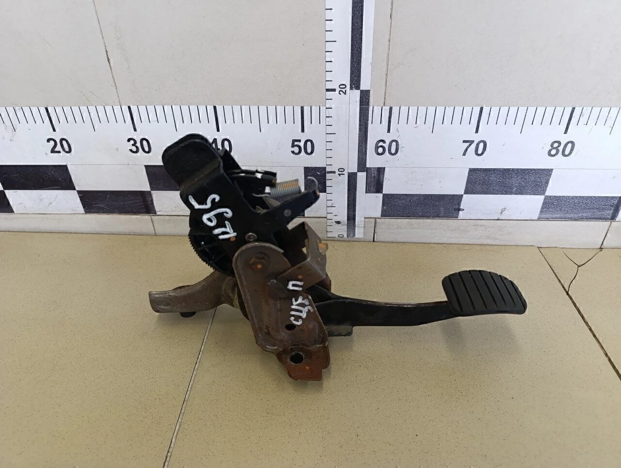 Педаль сцепления Logan II 2014>