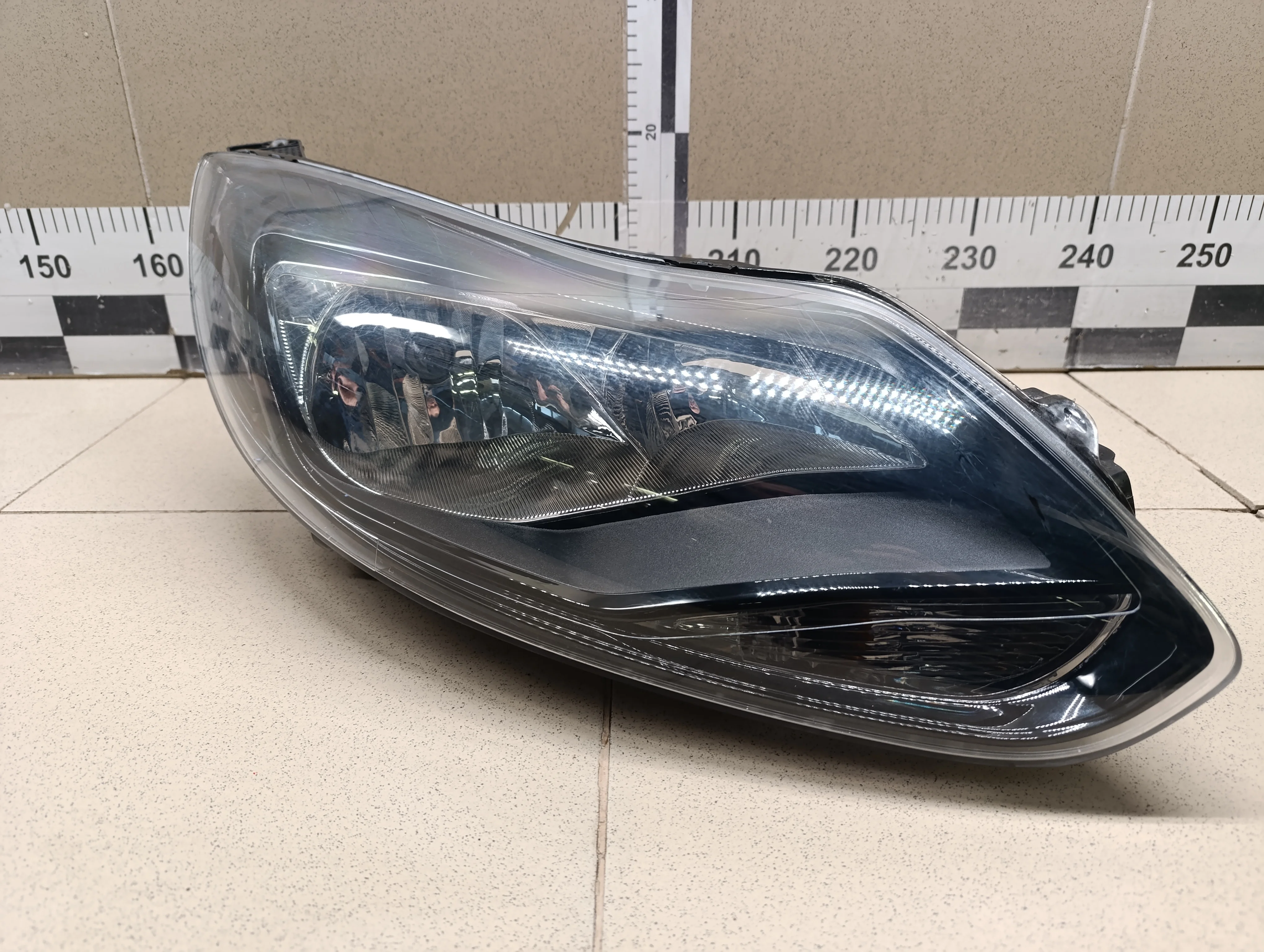 Фара правая Focus III 2011>