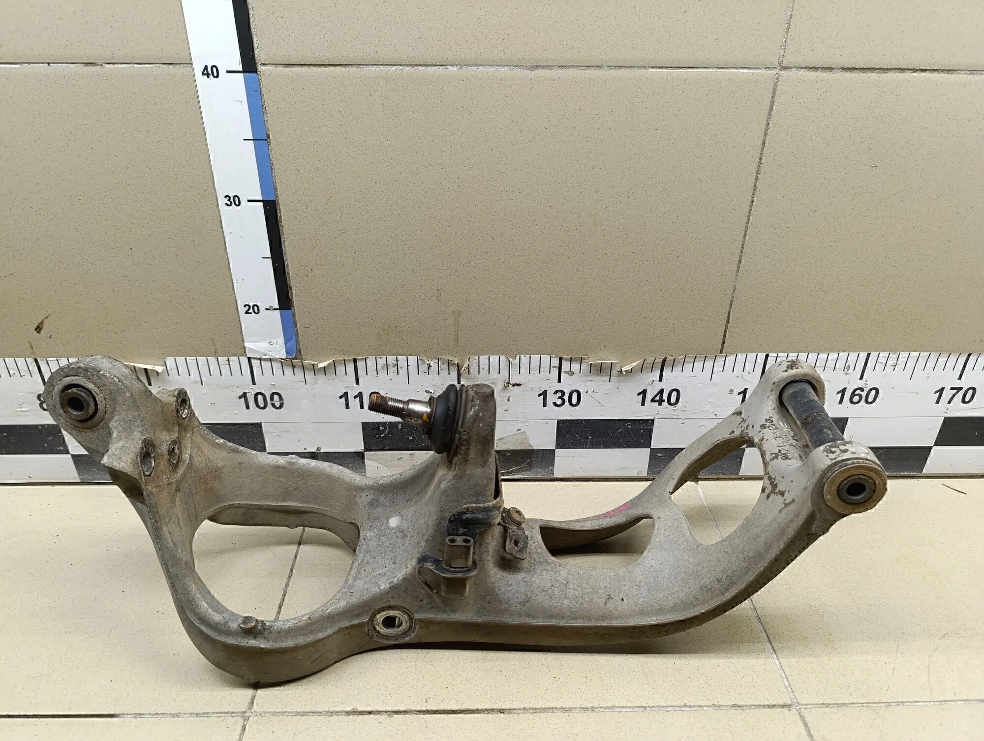 Рычаг передний средний правый 407 2004-2010