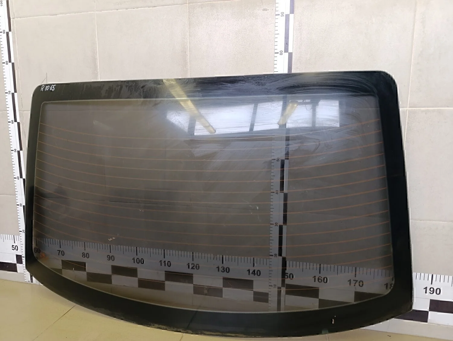 Стекло заднее Magentis 2000-2005