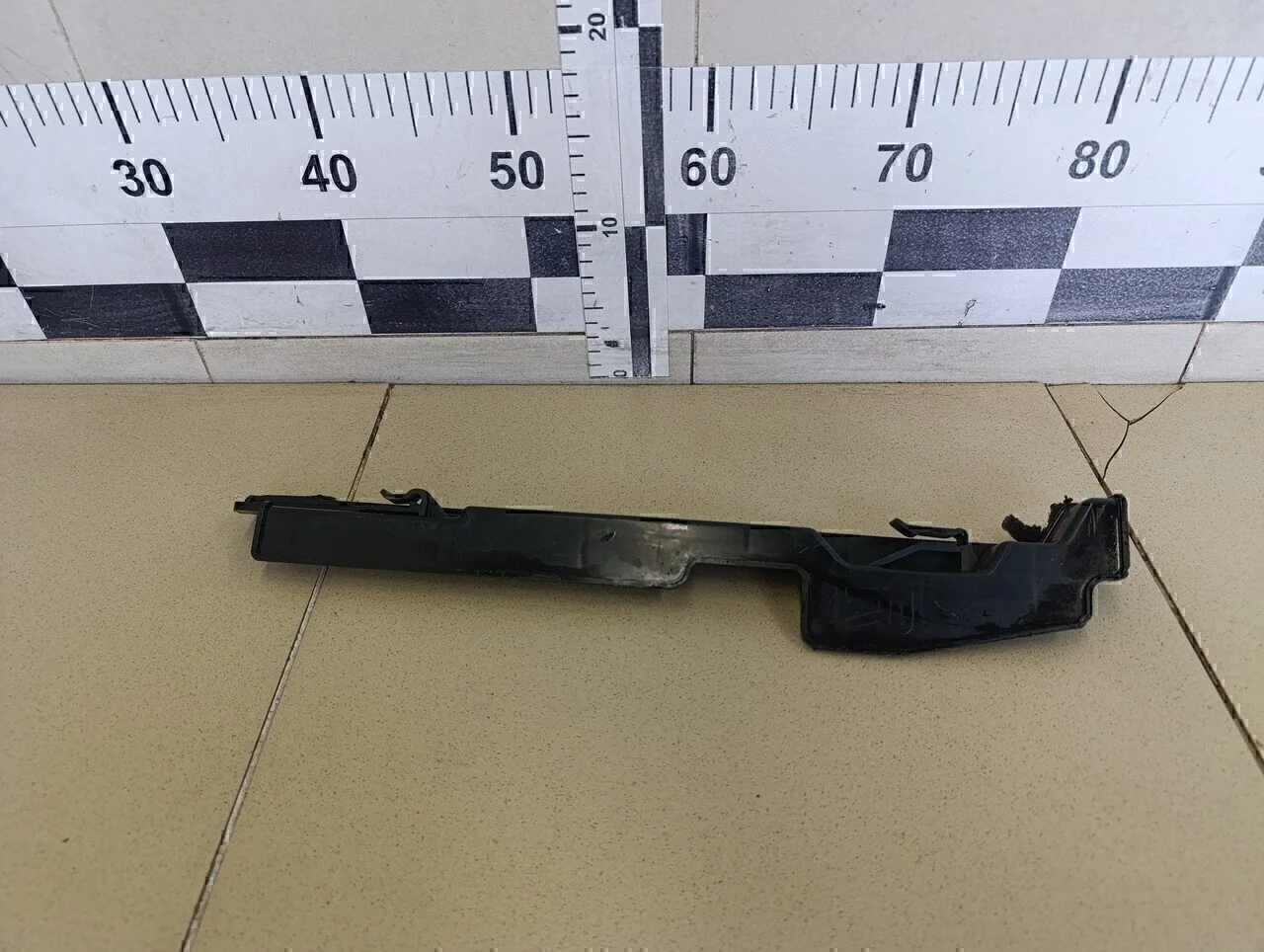 Воздуховод радиатора правый  Sportage 2010-2015