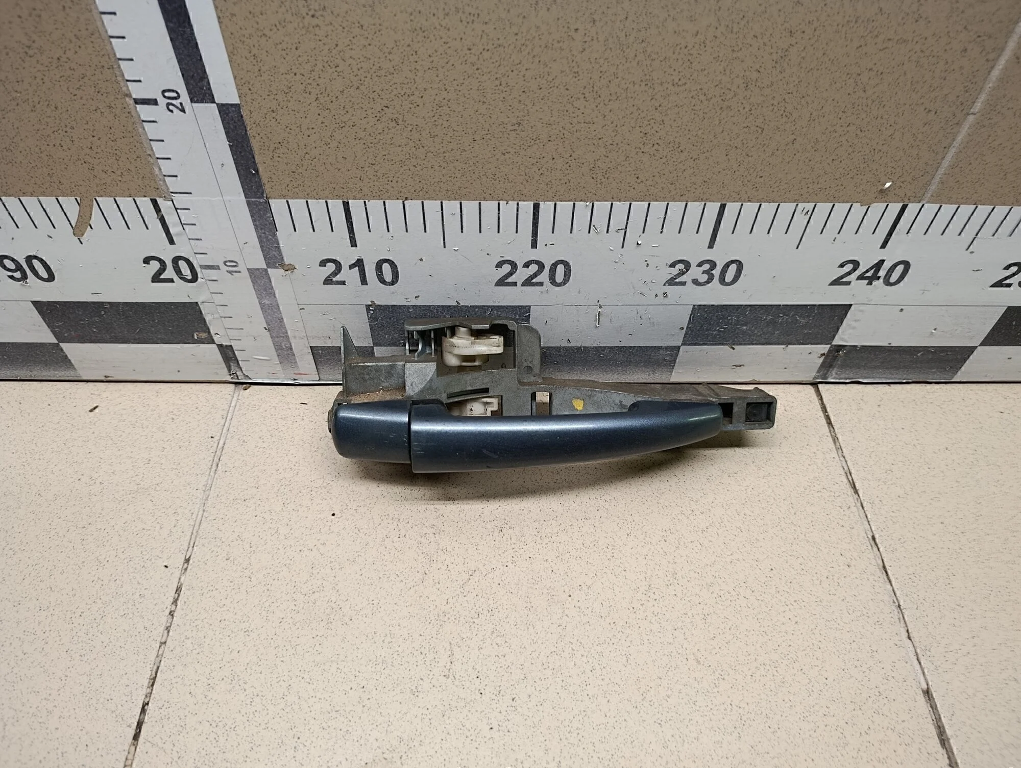 Ручка двери наружная правая 407 2004-2010