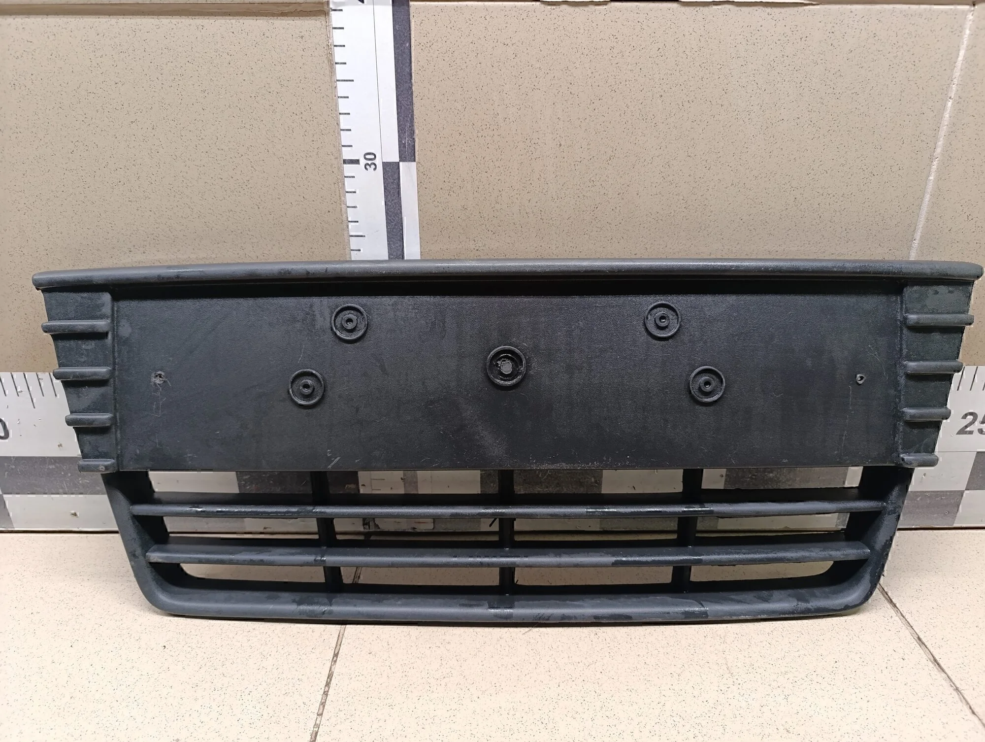 Решетка в бампер центральная Focus III 2011>