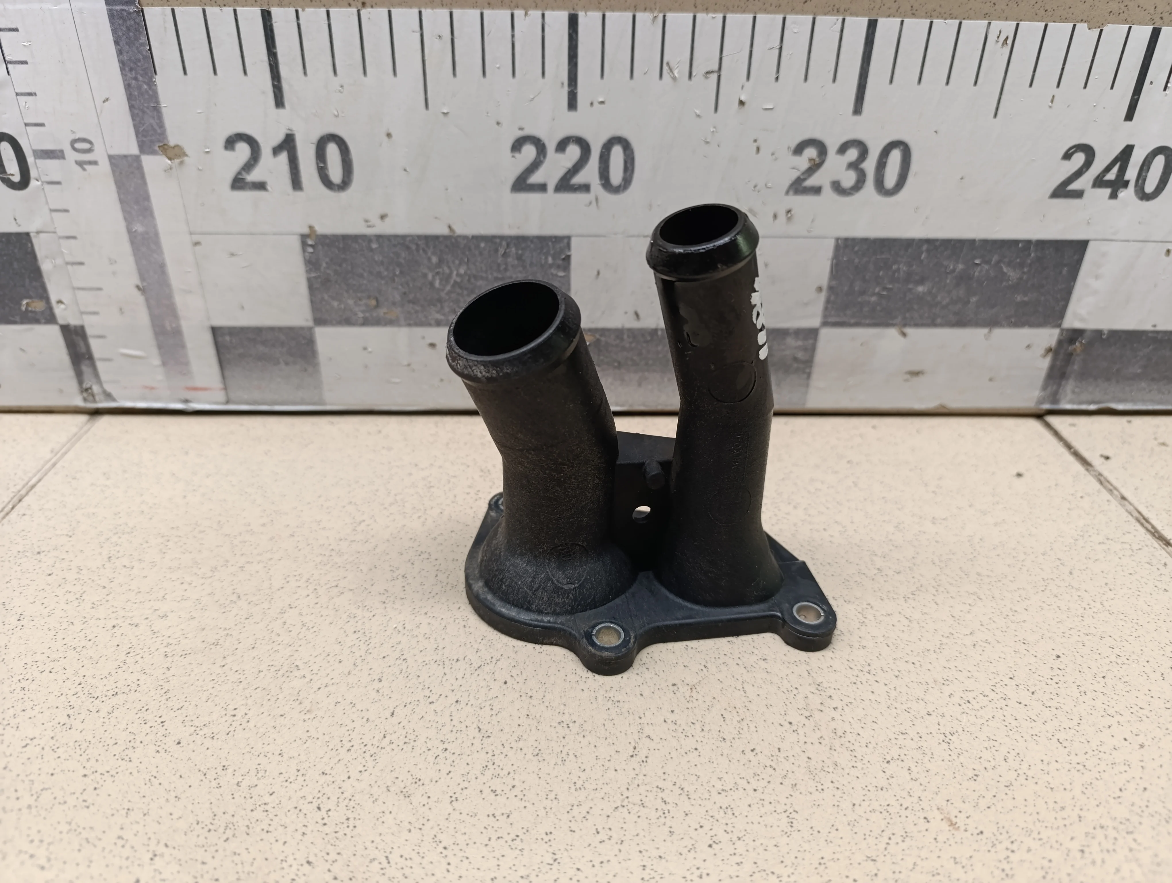 Крышка термостата Focus II 2005-2008