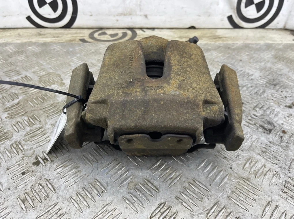 Суппорт тормозной BMW X5 E70