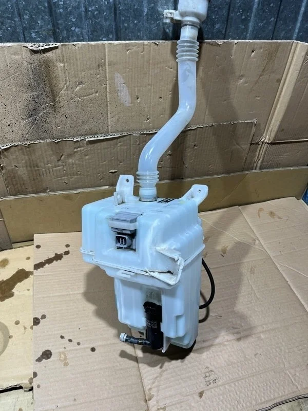 Бачок стеклоомывателя Toyota Highlander 2014 853550E040 GSU55 2GR-FE 3.5