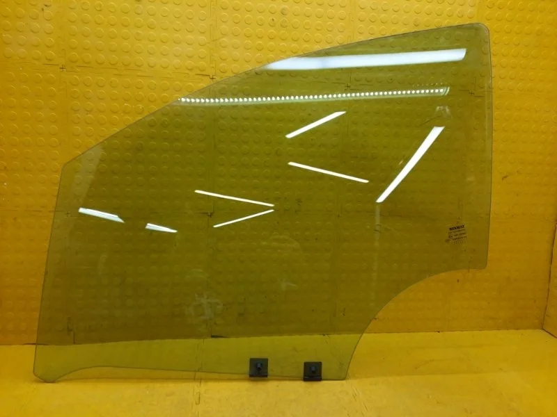 Стекло двери Renault Kaptur 2017 803018432R REA H4M429, переднее левое