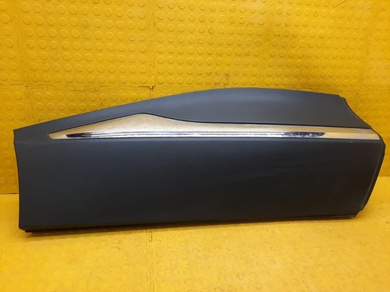 Накладка двери Renault Kaptur 2017 828201556R REA H4M429, задняя правая