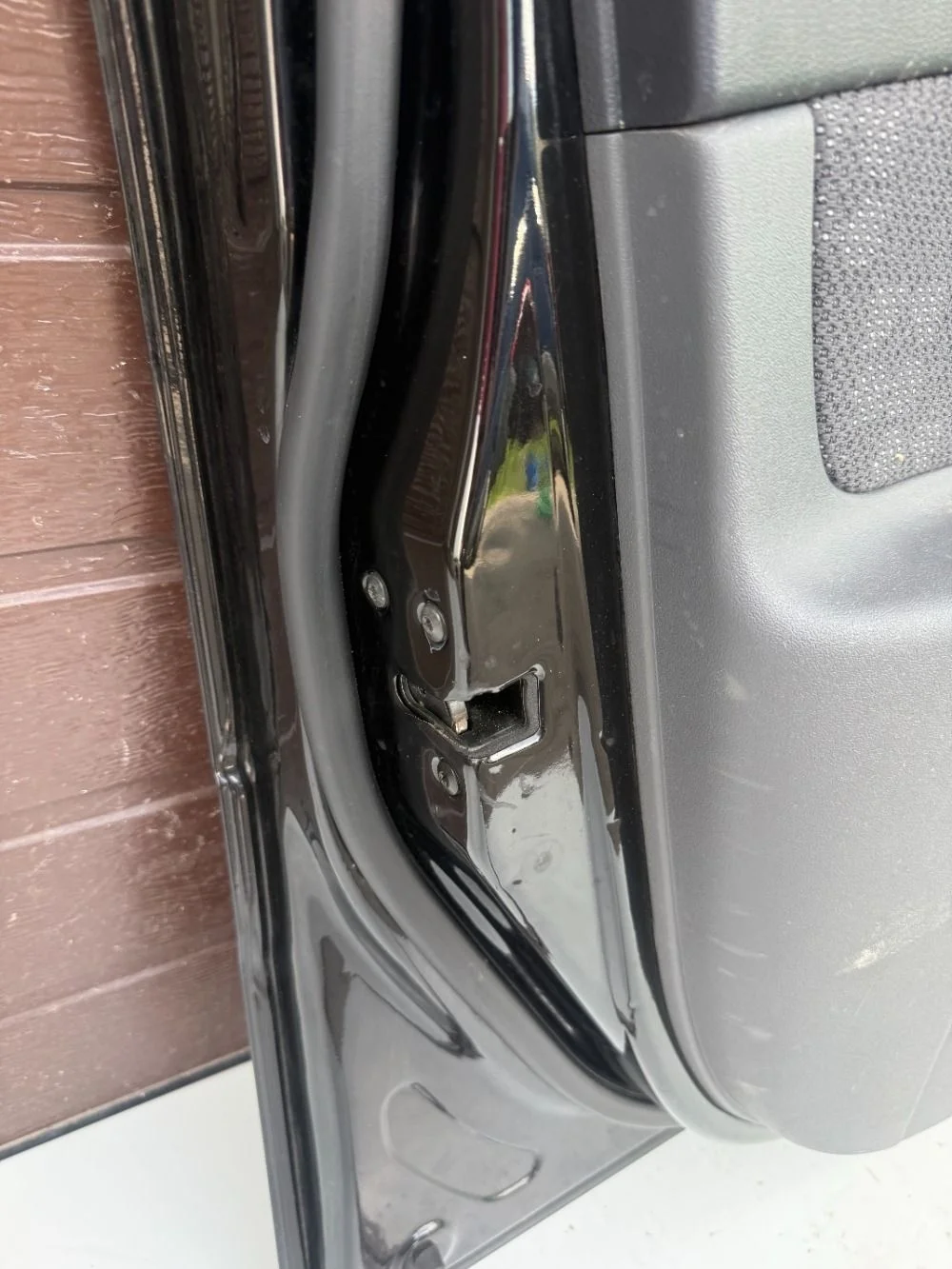 Замок двери передней левой Kia Rio II (2005—2009)