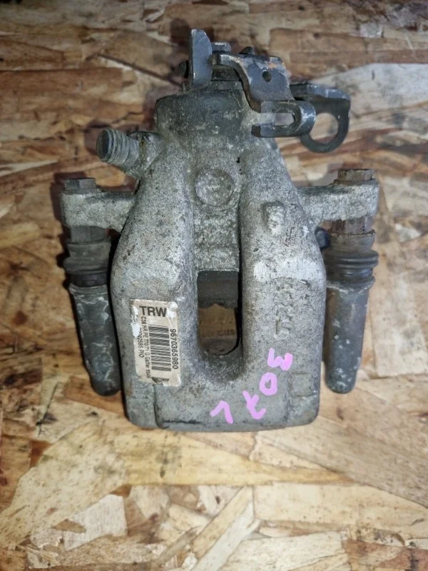 Суппорт Peugeot 307 2008 хечбек