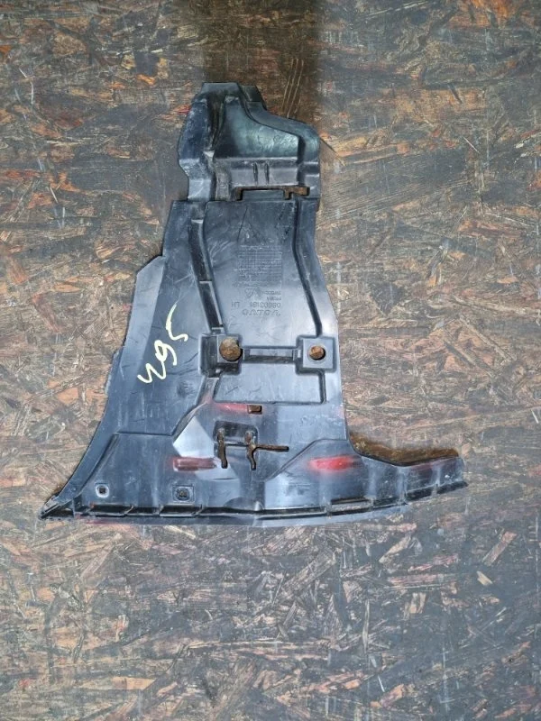 Кронштейн бампера Volvo v70 2005 SZ