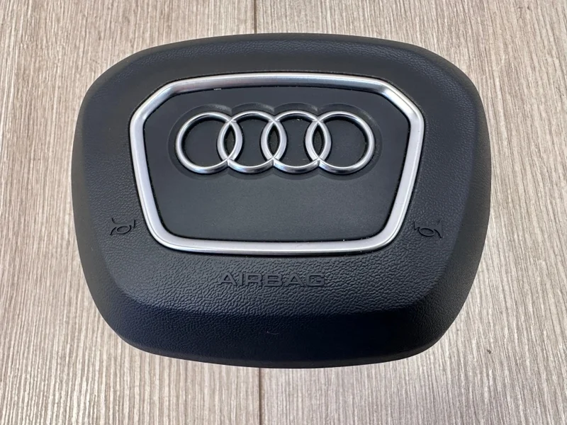 Подушка безопасности в руль Audi Q7 2015- 4M