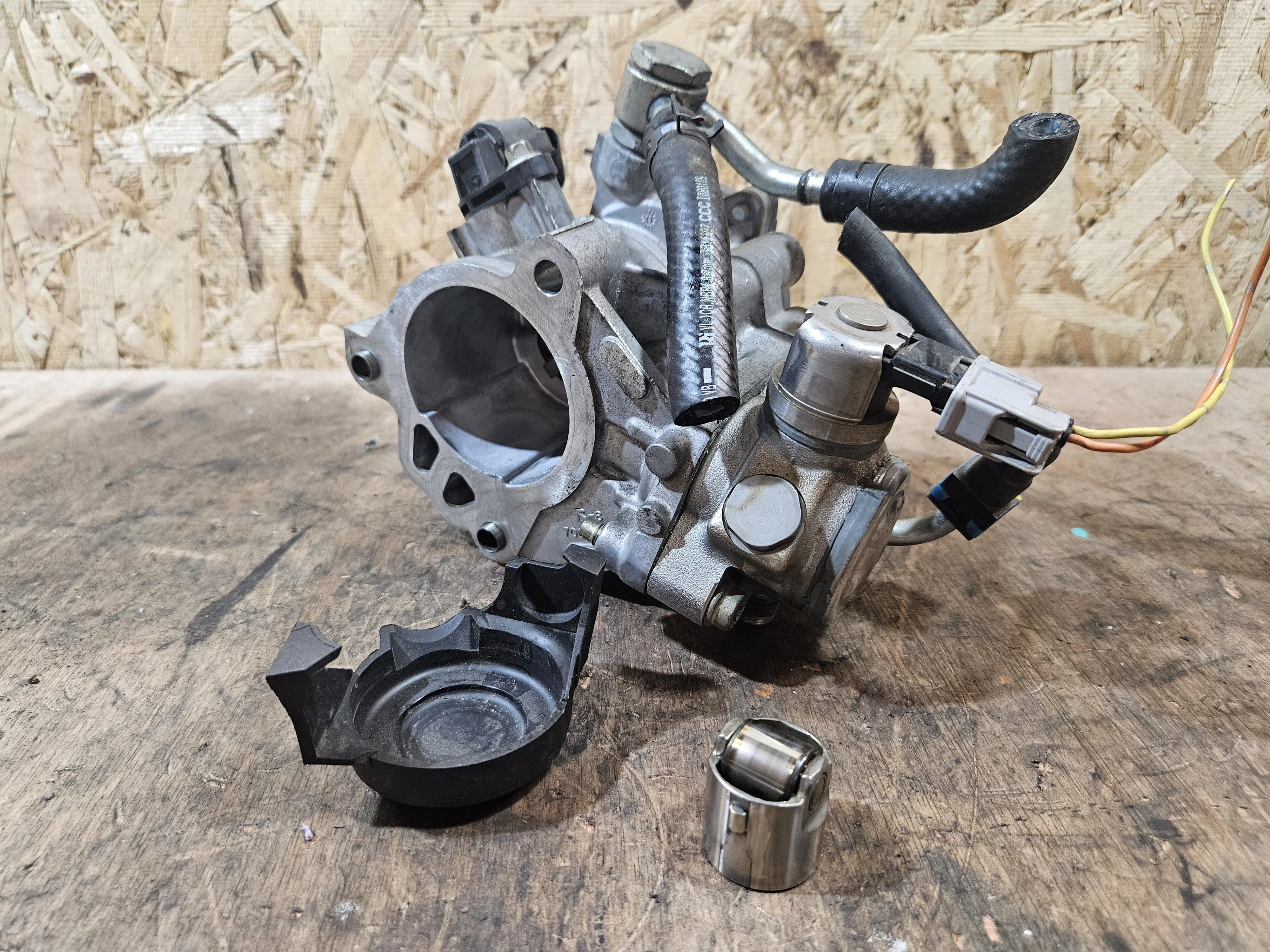 Топливный насос Mazda PE 2.0 CX-5 Mazda2 Mazda3 Mazda6