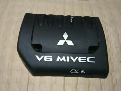 Б.у. крышка двигателя декоративная MITSUBISHI OUTLANDER XL CW6W MITSUBISHI OUTLANDER XL CW6W