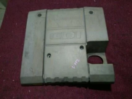 Б.у. крышка двигателя декоративная MITSUBISHI PAJERO V75W MITSUBISHI PAJERO V75W