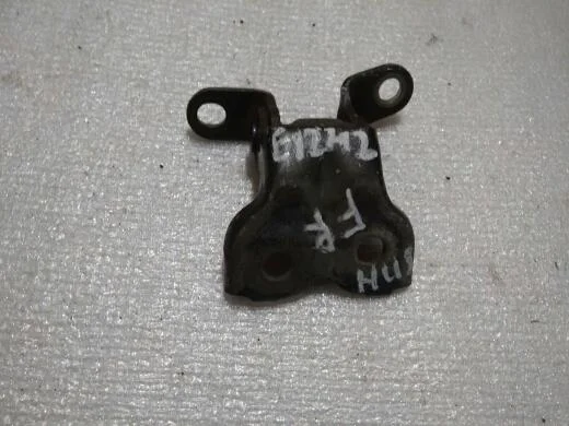 Б.у. петля двери TOYOTA COROLLA E120 TOYOTA COROLLA E120