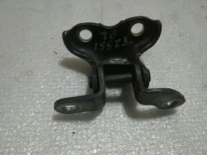 Б.у. петля двери TOYOTA AVENSIS ZZT251 TOYOTA AVENSIS ZZT251