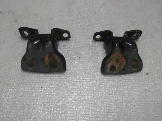 Б.у. петля двери MITSUBISHI PAJERO SPORT K94W MITSUBISHI PAJERO SPORT K94W