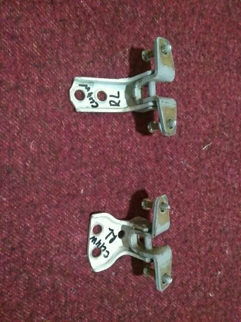 Б.у. петля двери MITSUBISHI AIRTREK CU4W MITSUBISHI AIRTREK CU4W