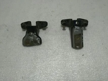 Б.у. петля двери MITSUBISHI AIRTREK CU4W MITSUBISHI AIRTREK CU4W