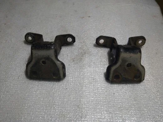 Б.у. петля двери SUZUKI LIANA RH416 SUZUKI LIANA RH416