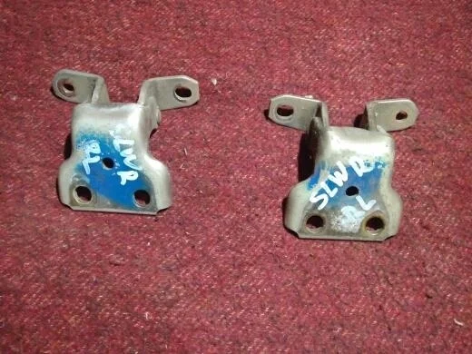 Б.у. петля двери SUZUKI LIANA RH416 SUZUKI LIANA RH416