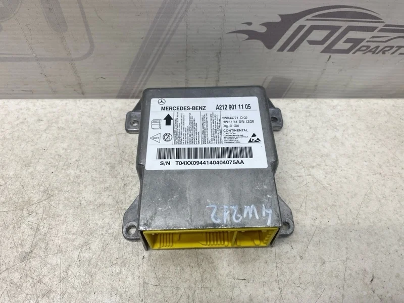 Блок srs Mercedes-benz 2014 W212