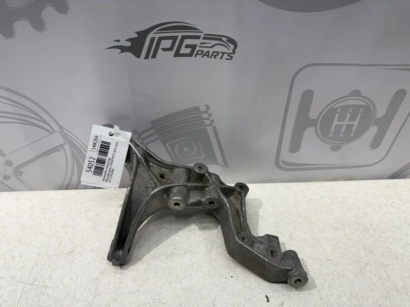 Кронштейн клапана egr Mercedes-benz 2010 W204