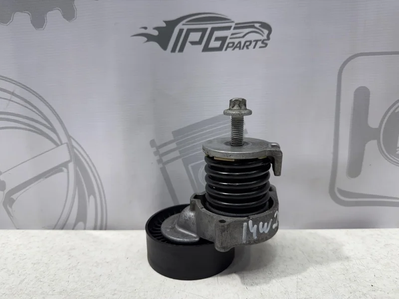 Натяжитель приводного ремня Mercedes-benz 2010 W204