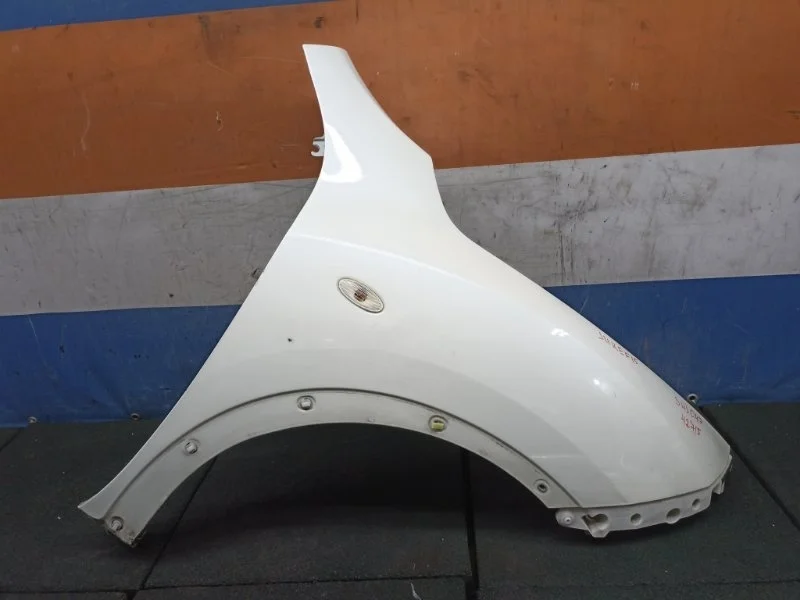 Крыло Nissan Juke 2014 F31001KKAA F15, переднее правое