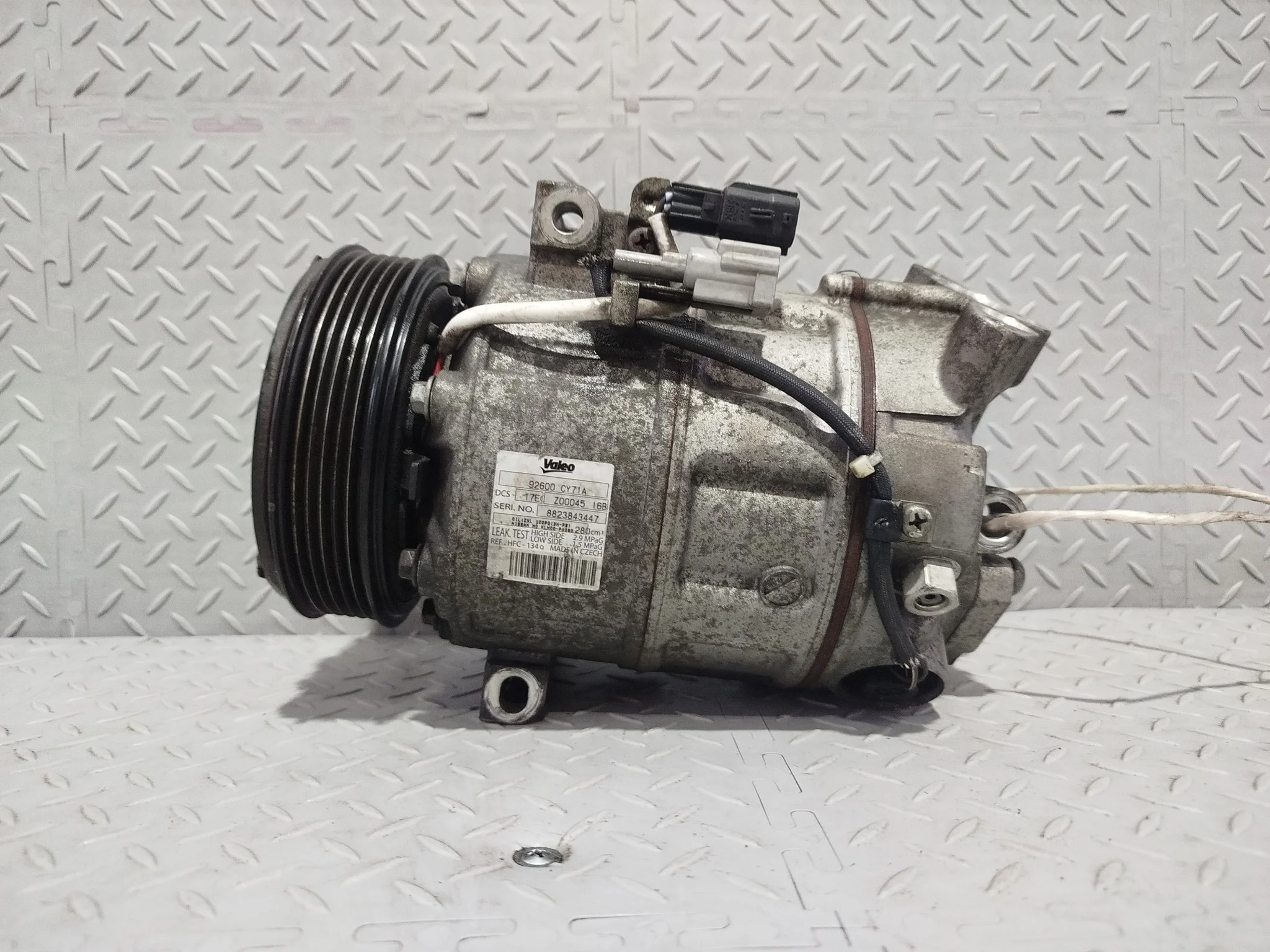 КОМПРЕССОР КОНДИЦИОНЕРА NISSAN SUZUKI MR20-DE LAFESTA LANDY SERENA X-TRAIL B30 C25 CC25 CNC25 NB30 NC25 NT31 SC25 SNC25 T31 2 ФИШКИ 926001GZ0A