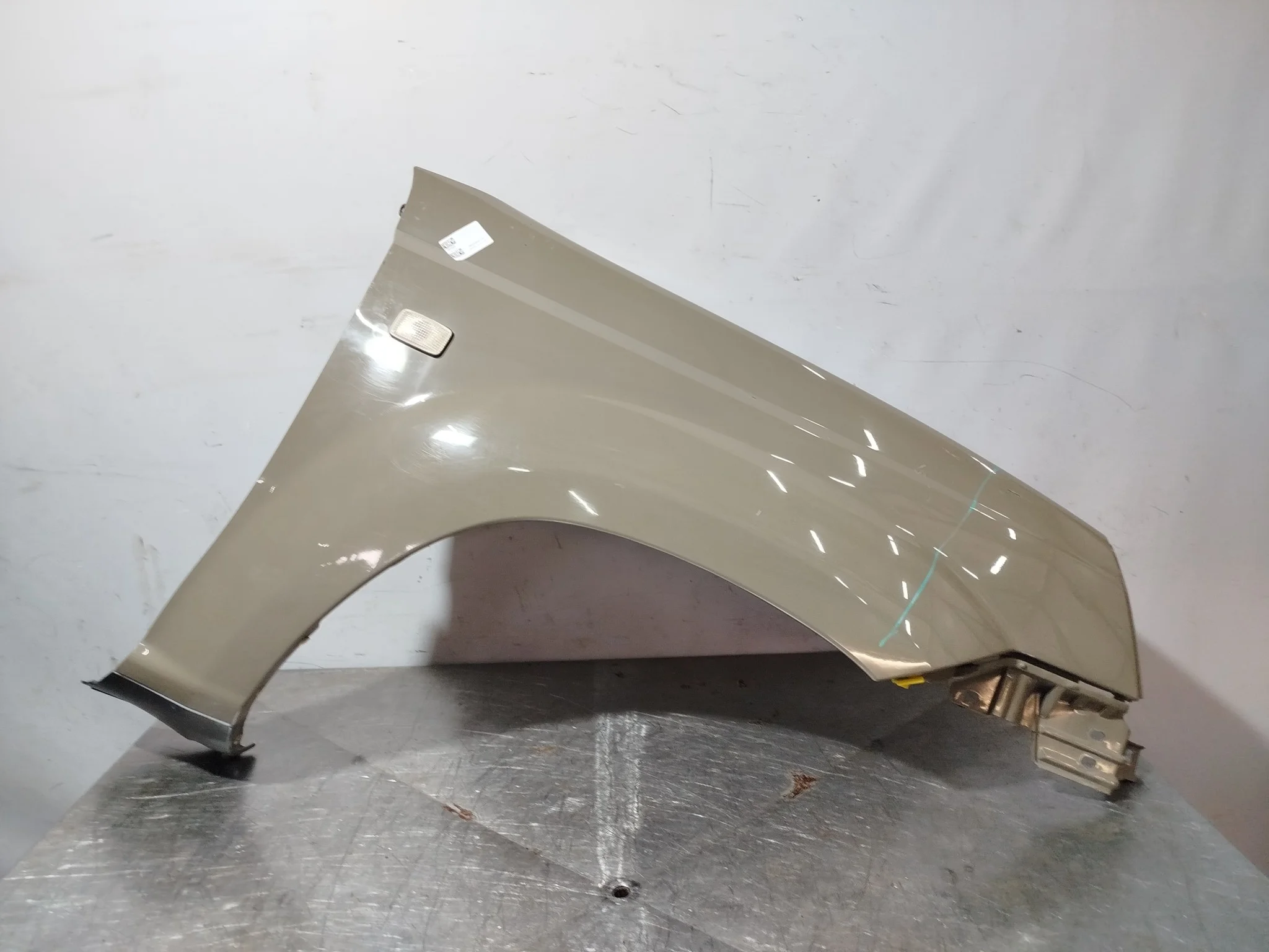 КРЫЛО NISSAN 631128H400 ПЕРЕД ПРАВО зеленый, K47 XE298