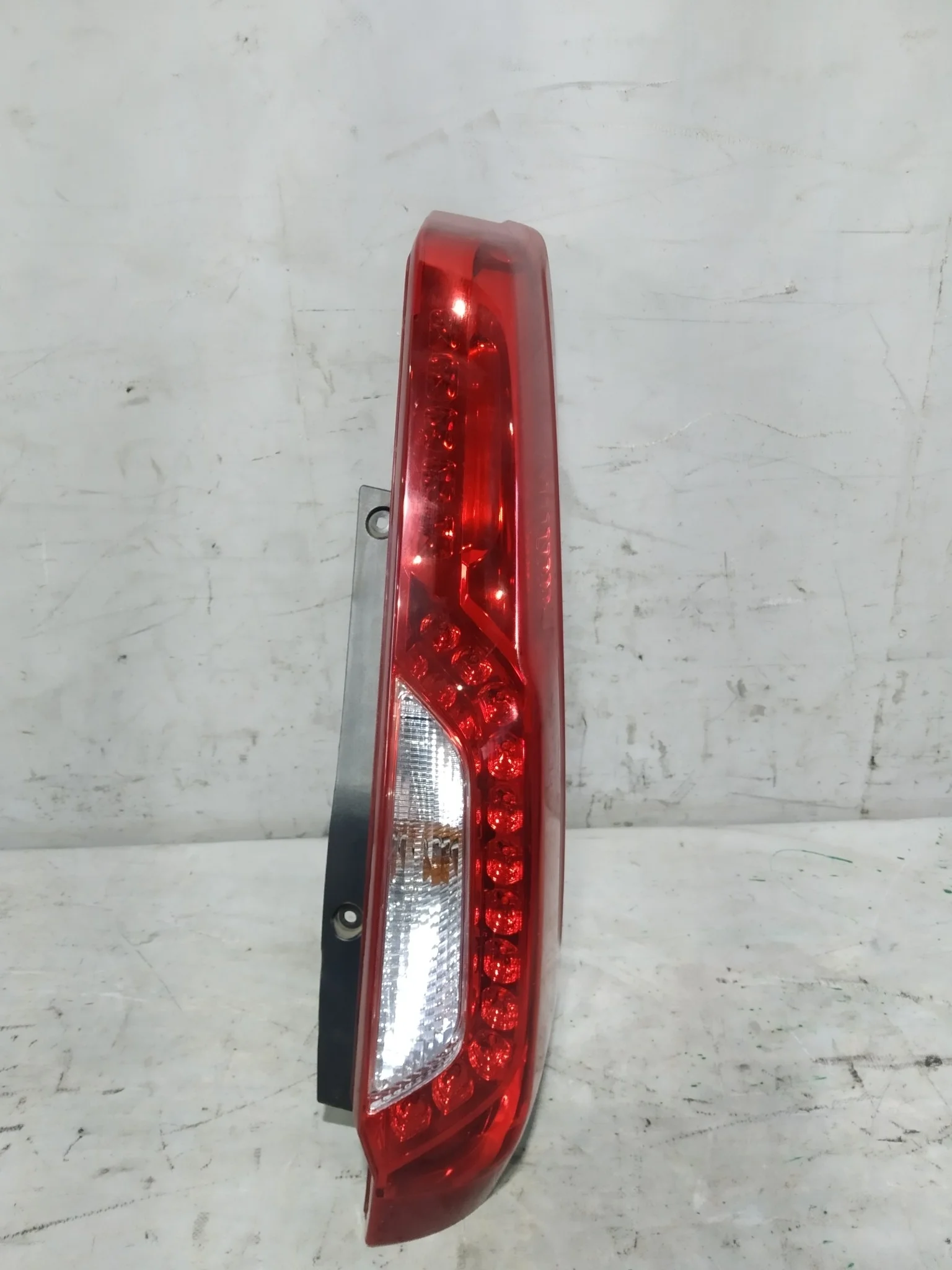 ФОНАРЬ NISSAN ПРАВО 265503UB0A KE652