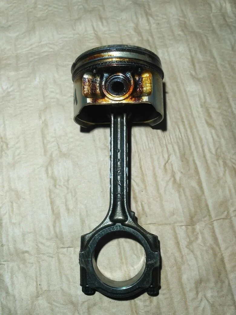 Б.у. шатун NISSAN X-TRAIL T30 NISSAN X-TRAIL T30