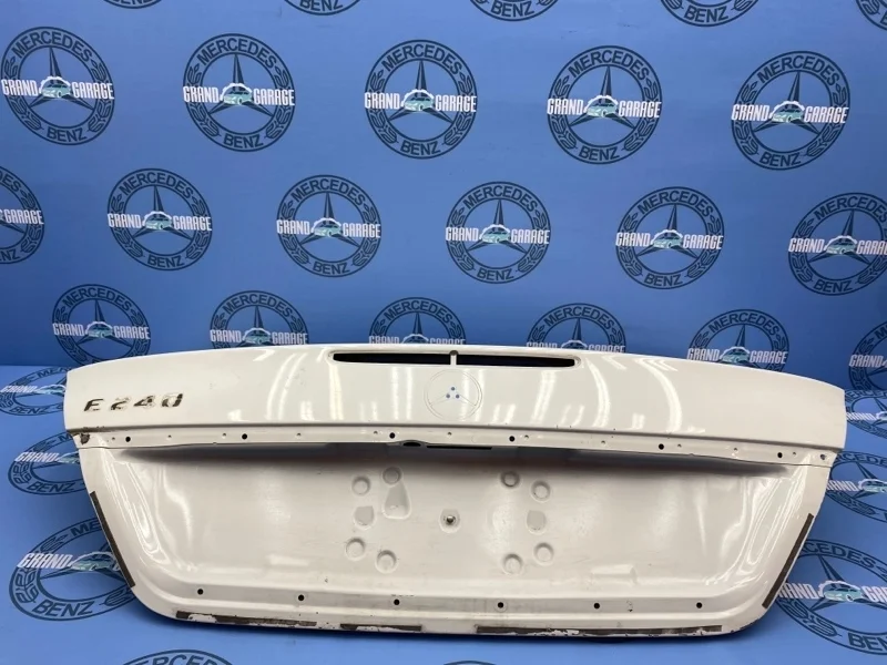 Крышка багажника Mercedes-Benz E-Class 2117500075 W211