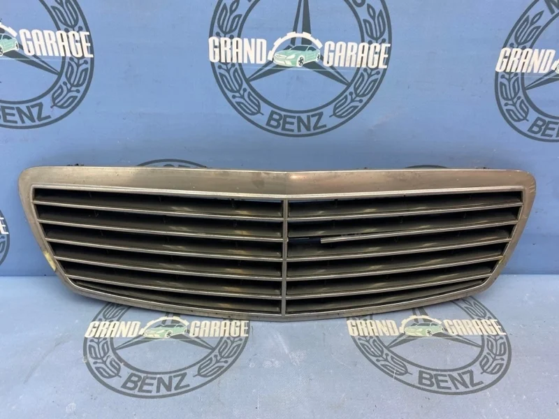 Решетка радиатора Mercedes-Benz E-Class 2118800583 W211