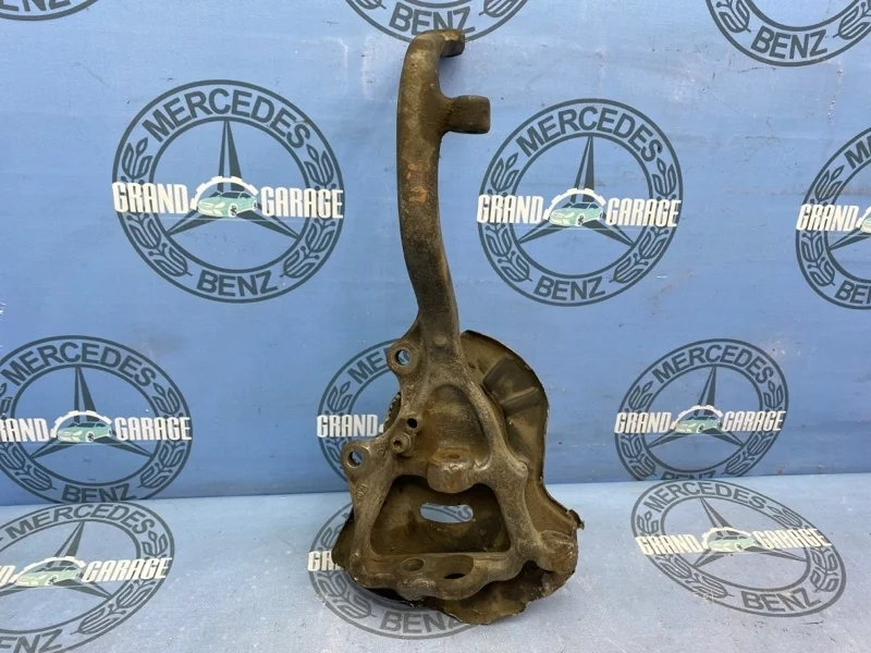 Кулак Mercedes-Benz S-Class 2213324501 W221, передний левый