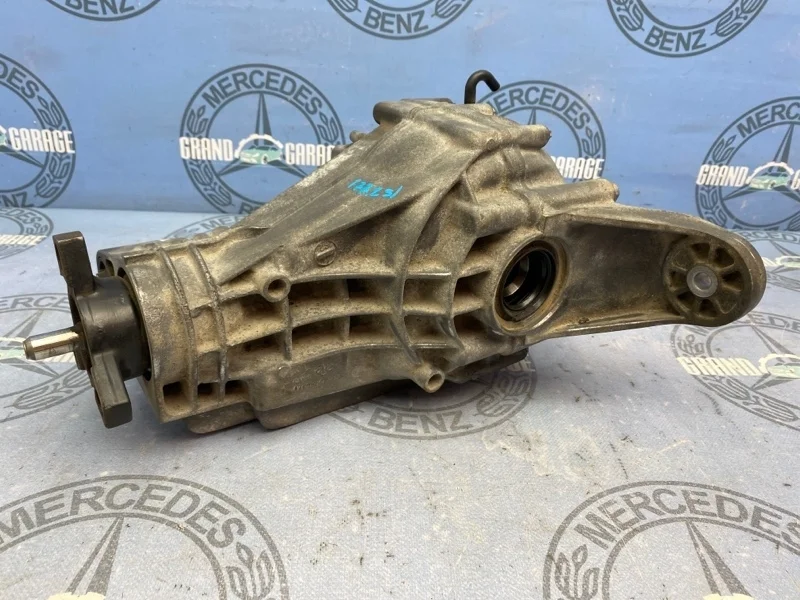 Редуктор Mercedes-Benz R-Class 1643500314 W251 113.971 5.0, задний