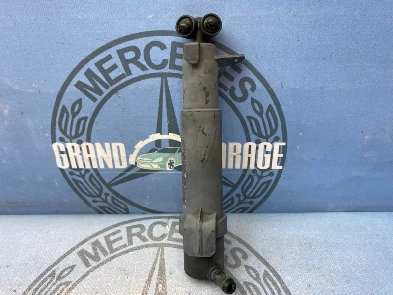 Форсунка омывателя фары Mercedes-Benz Cls-Class 2118600647 W219, правая