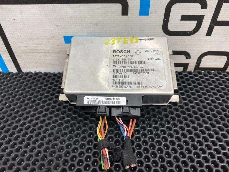 Блок раздатки Bmw X3 27107540132 E83 M54B30 3.0